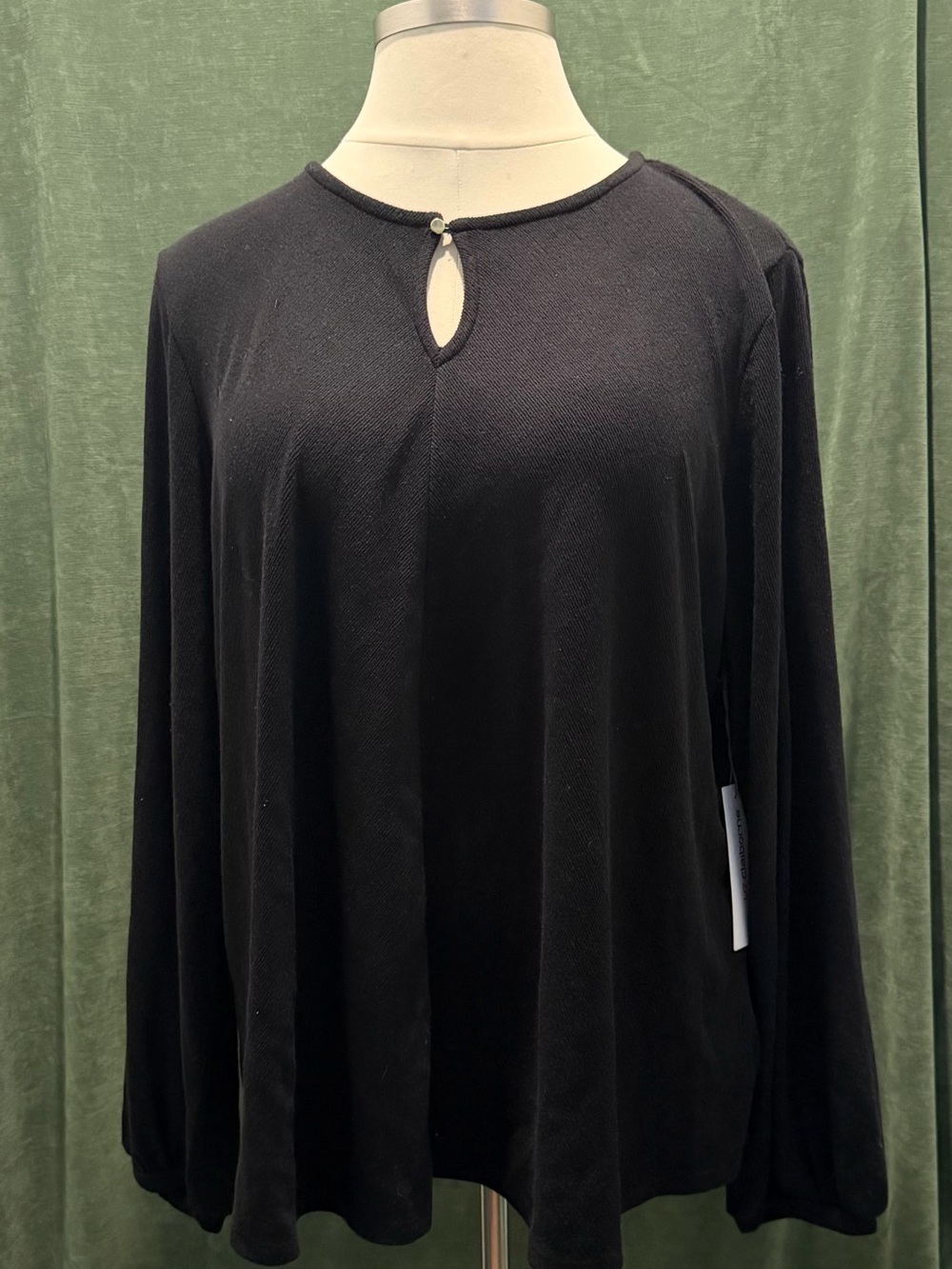Liz Claiborne Black Women's Keyhole Long-Sleeve Top 3x NWT
